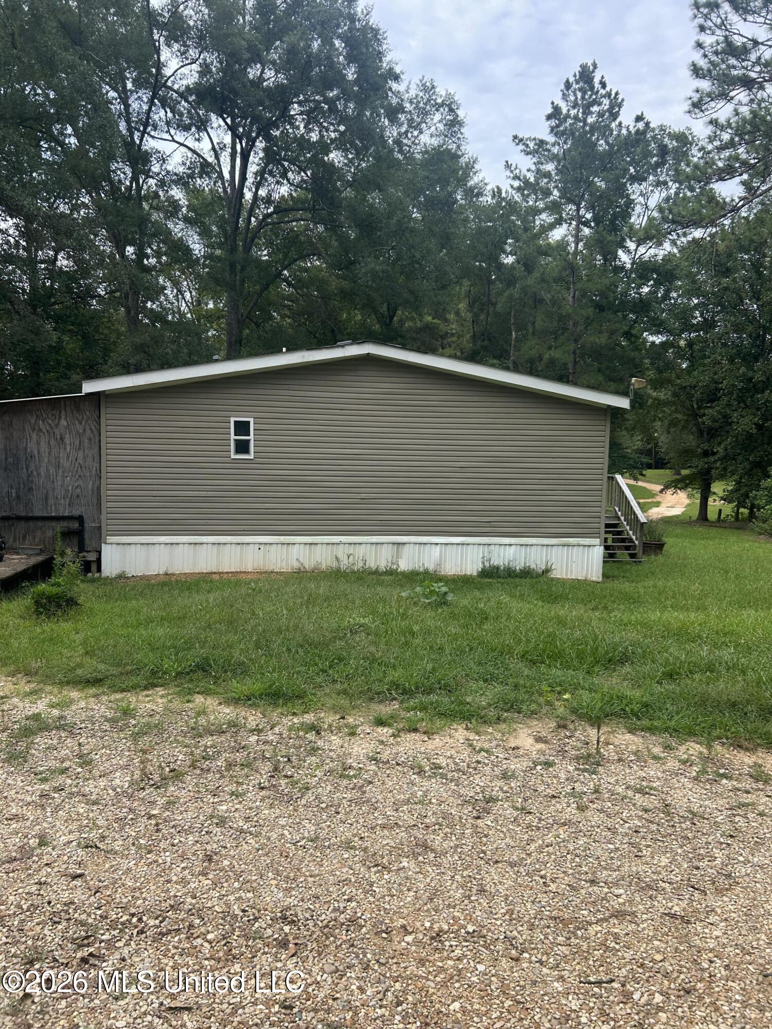 7177 Thompson Road, Unit A Smithdale, MS 39664 - Photo 10 of 12 IMG_7217