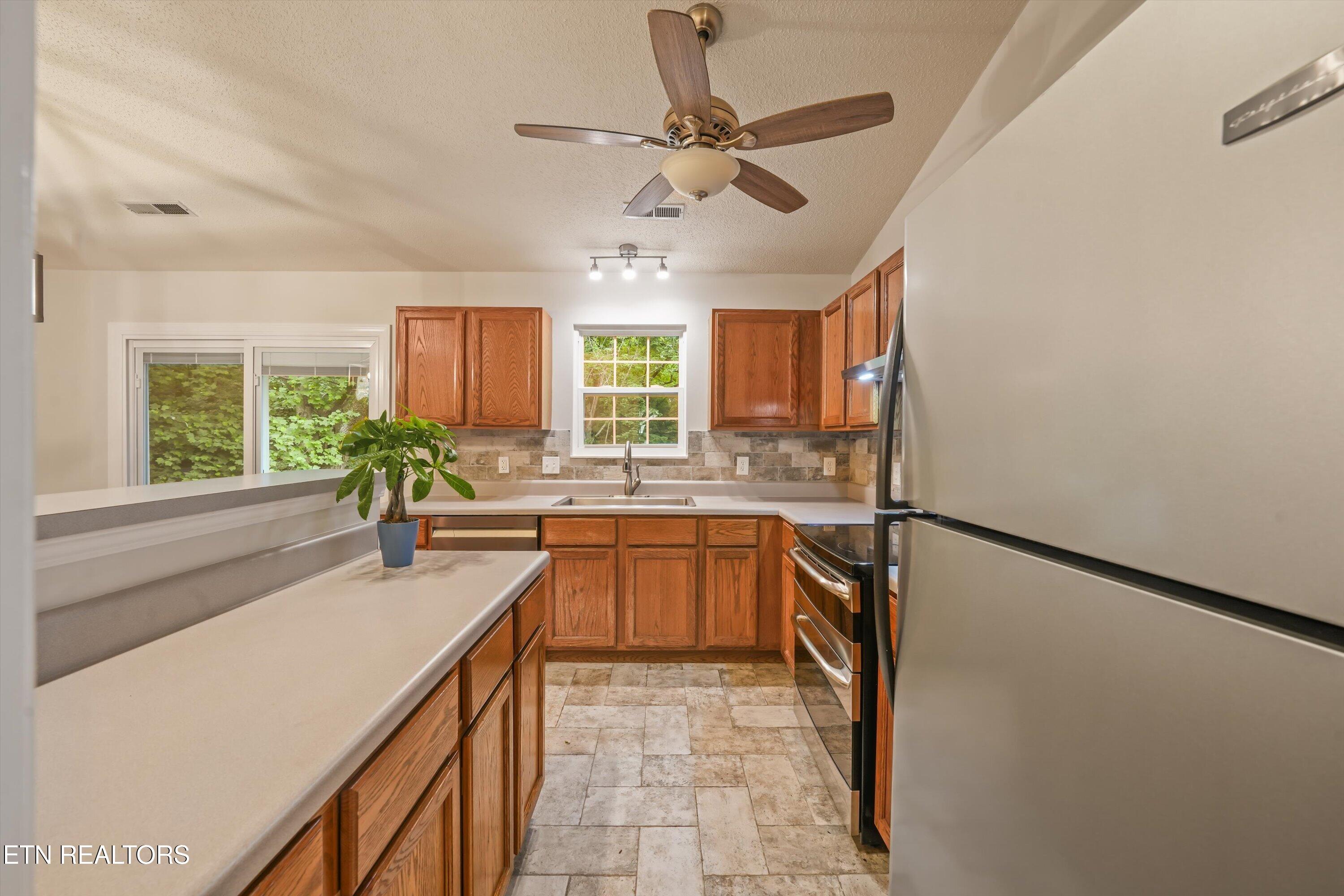 6607 Ridge Run Drive Knoxville, TN 37921 - Photo 12 of 33 12-6607 Ridge Run Dr 07