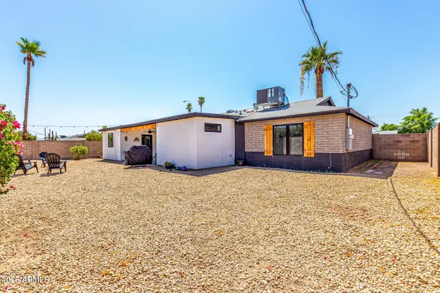 a view of a outdoor space