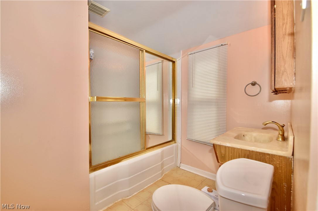 5035 Anderson Road Cleveland, OH 44124 - Photo 17 of 34