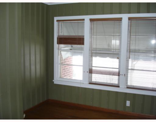 347 Ashton Road Sharon, PA 16146 - Photo 7 of 8 Den/Family/Great Room.