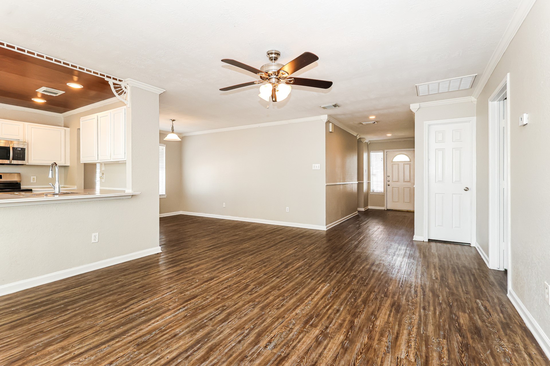 23015 Banquo Drive Spring, TX 77373 - Photo 3 of 15 Gallery Image 3