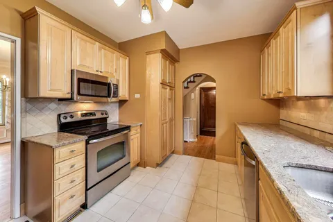 $849,000 | 835 Yale Lane, Highland Park, IL 60035