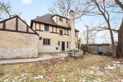 $849,000 | 835 Yale Lane, Highland Park, IL 60035