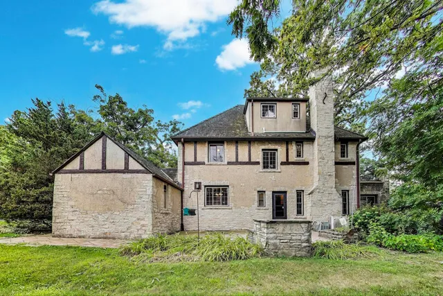 front view of house with a yard