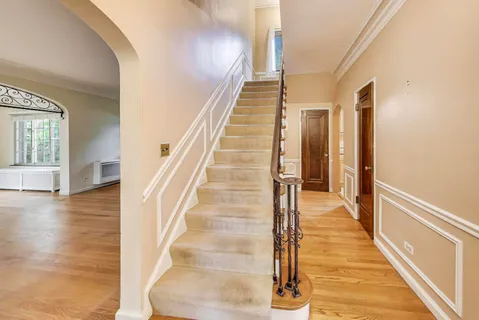 $849,000 | 835 Yale Lane, Highland Park, IL 60035