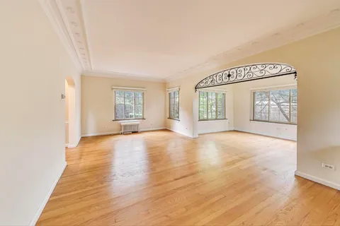 $849,000 | 835 Yale Lane, Highland Park, IL 60035