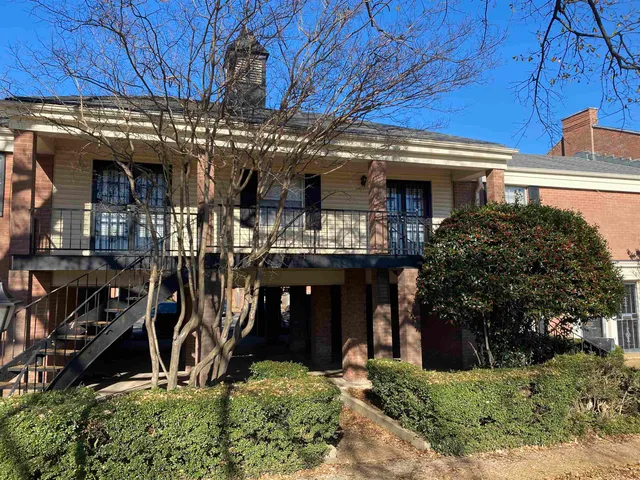 $1,500 | 5696 Quince Road, Unit 7, Memphis, TN 38119