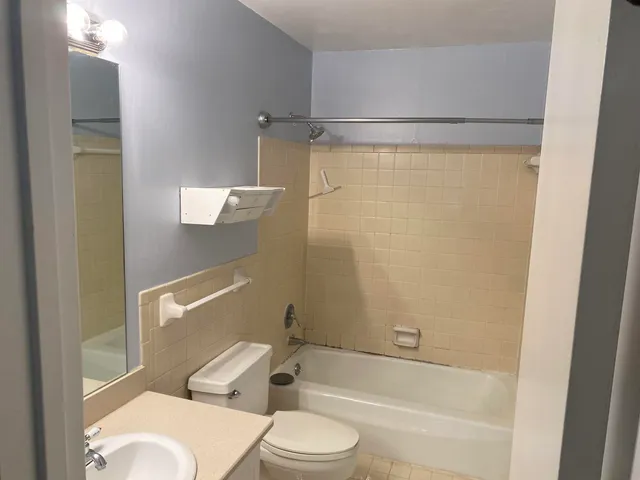 $1,500 | 5696 Quince Road, Unit 7, Memphis, TN 38119