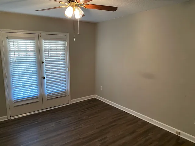 $1,500 | 5696 Quince Road, Unit 7, Memphis, TN 38119