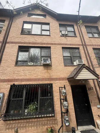 $1,999,000 | 253 Cornelia Street | Bushwick