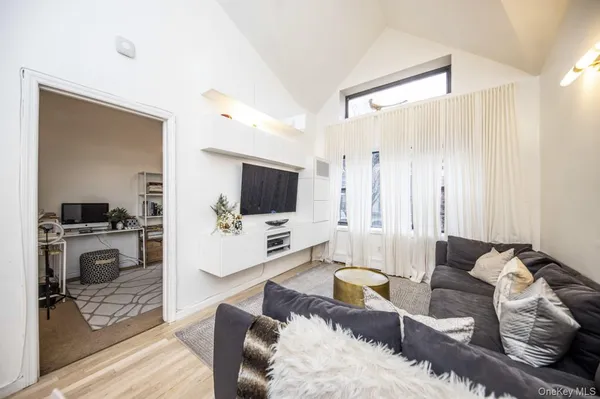 $1,999,000 | 253 Cornelia Street | Bushwick