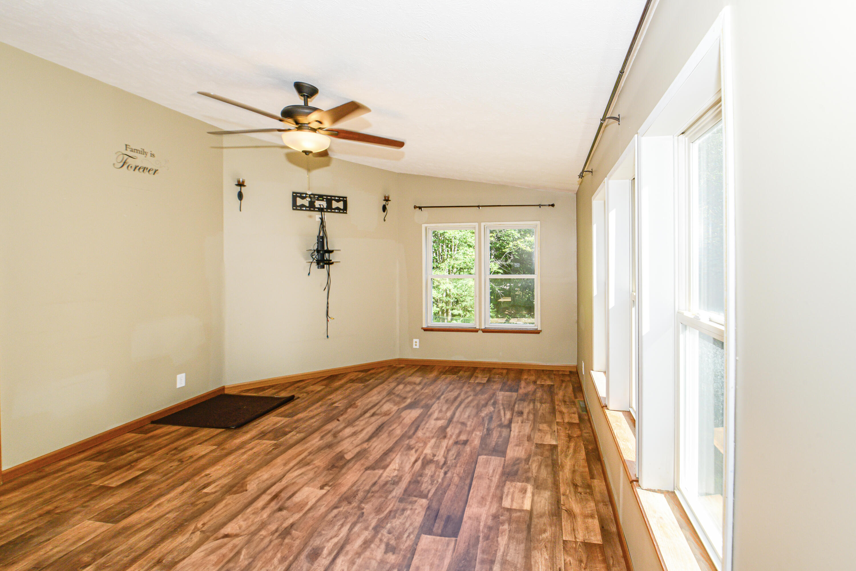 620 East Main Street Denmark, ME 04022 - Photo 10 of 30 Livingroom