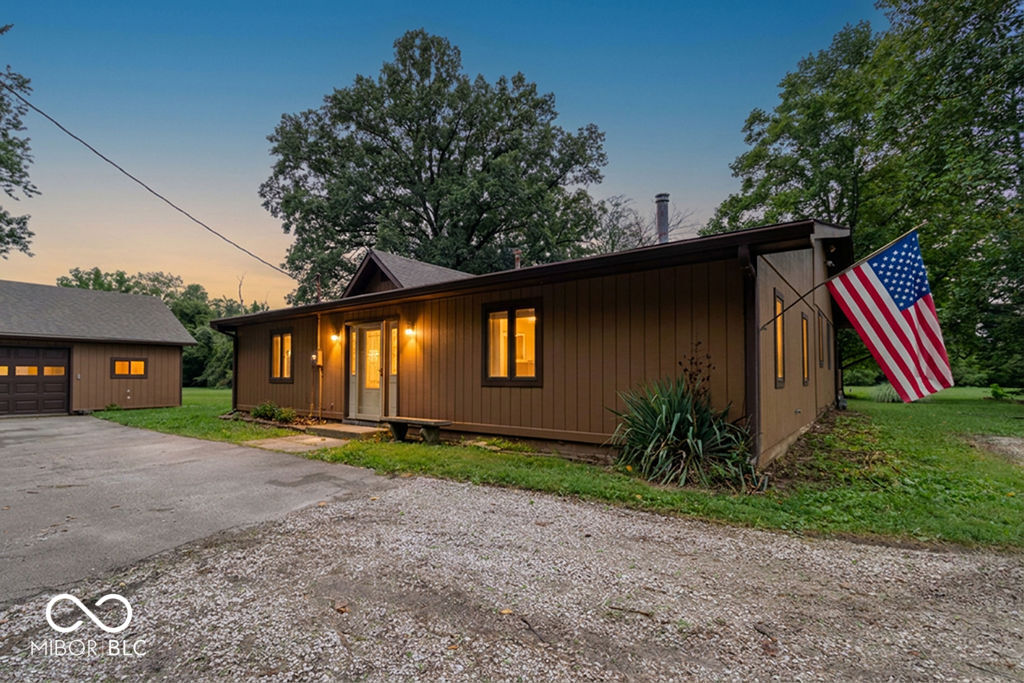 6741 Camby Road Indianapolis, IN 46221 - Photo 3 of 37 Gallery Image 3