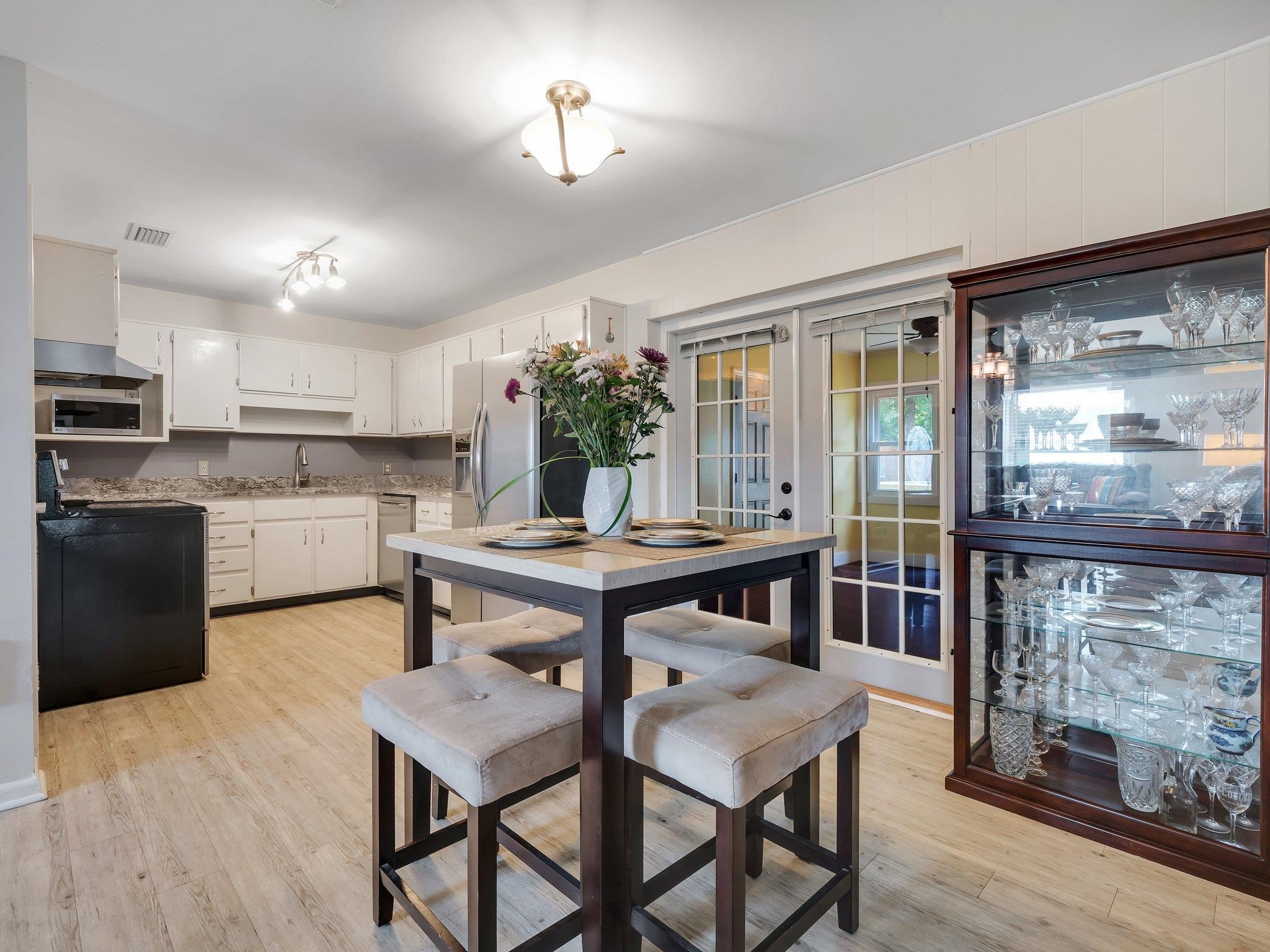 2009 Natural Bridge Road Tallahassee, FL 32305 - Photo 11 of 37 Gallery Image 11