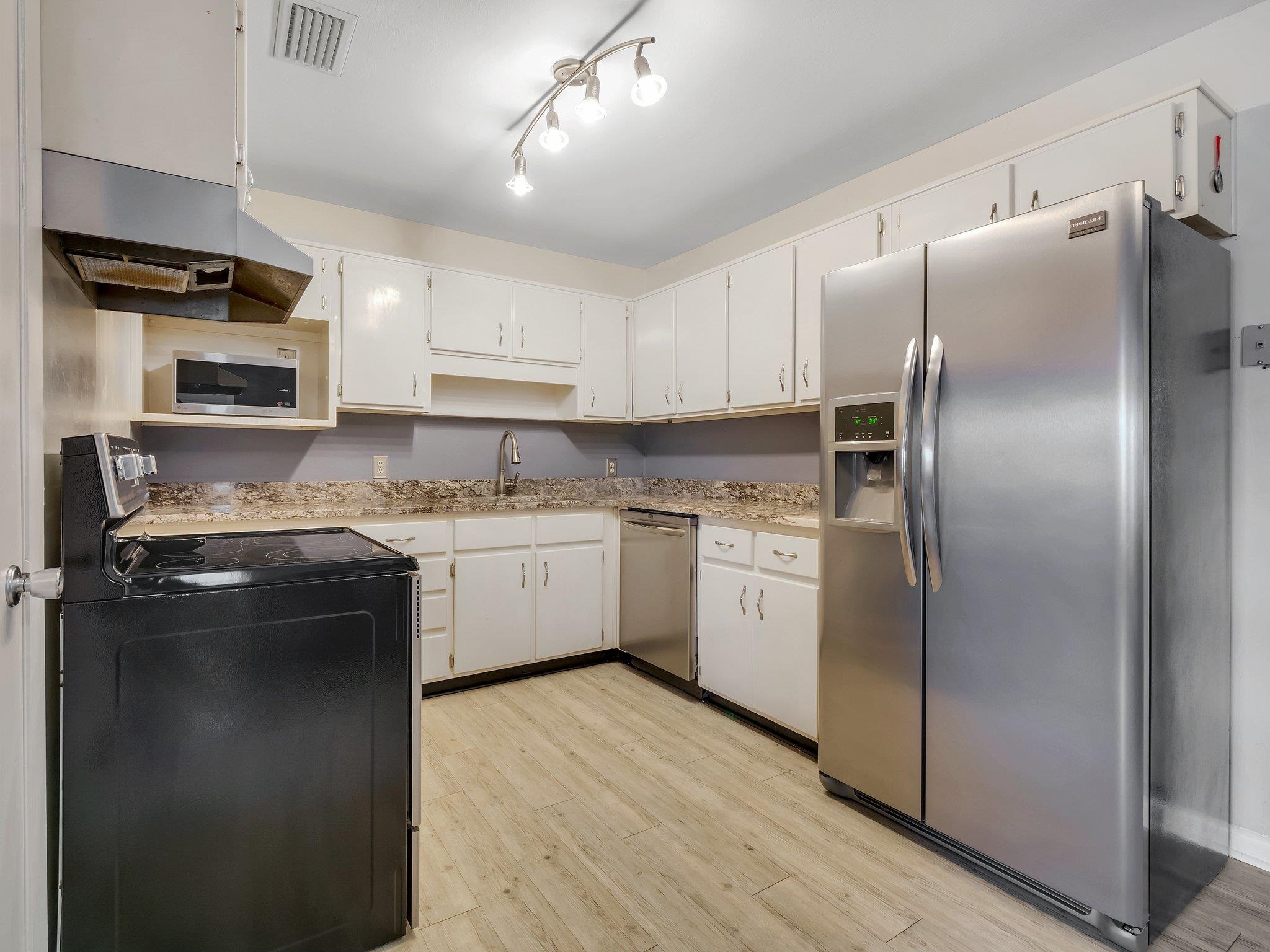 2009 Natural Bridge Road Tallahassee, FL 32305 - Photo 34 of 37 Gallery Image 34