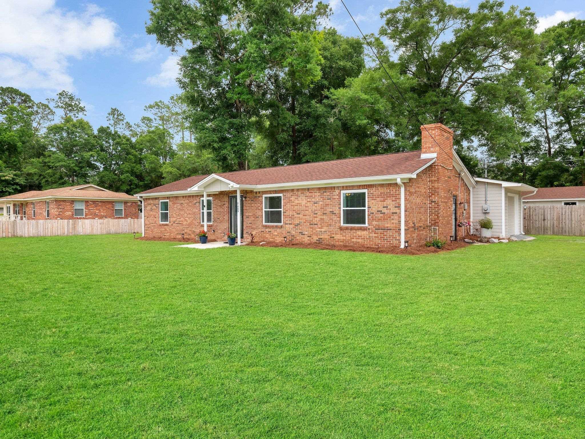 2009 Natural Bridge Road Tallahassee, FL 32305 - Photo 6 of 37 Gallery Image 6