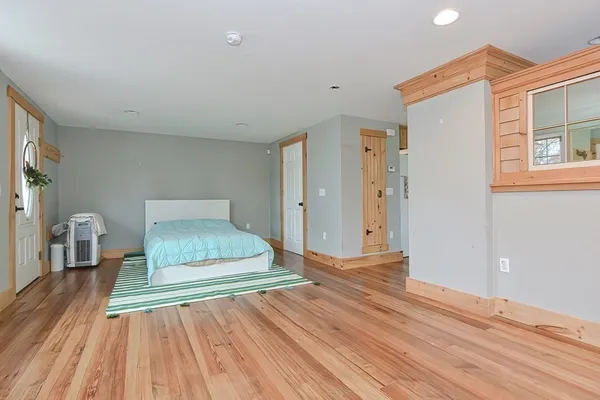 $689,000 | 8 Woodwards Lane, Taunton, MA 02780