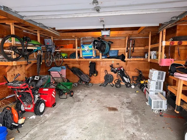 $689,000 | 8 Woodwards Lane, Taunton, MA 02780