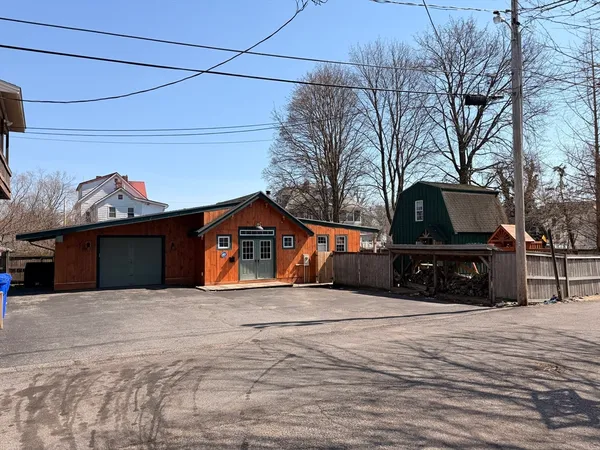 $689,000 | 8 Woodwards Lane, Taunton, MA 02780