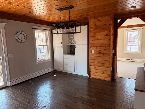 $689,000 | 8 Woodwards Lane, Taunton, MA 02780