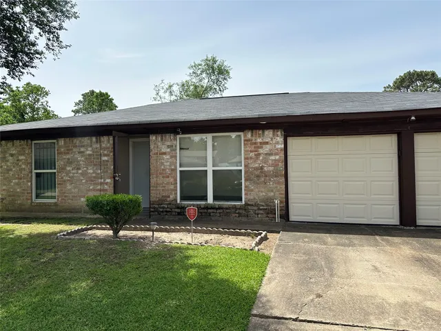 $1,625 | 9942 Valley Mill Court, Houston, TX 77078