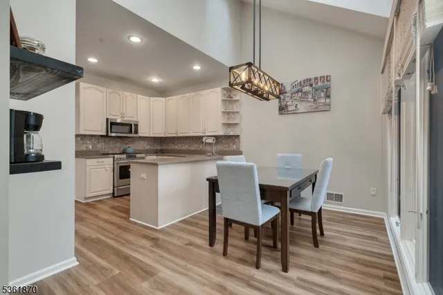 $5,250 | 40 Louis Drive, Montville, NJ 07045