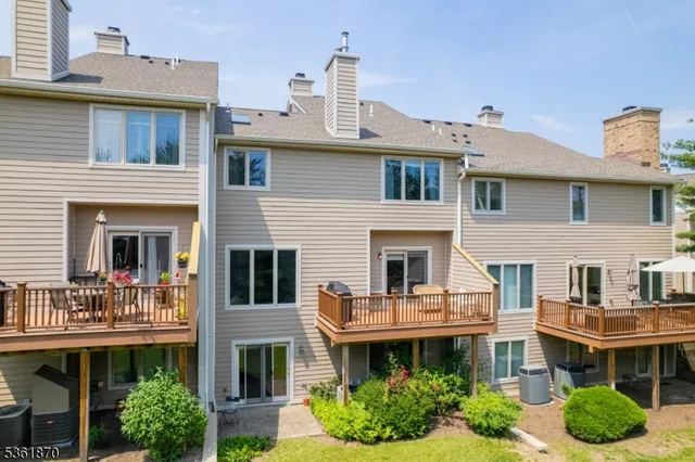 $5,250 | 40 Louis Drive, Montville, NJ 07045