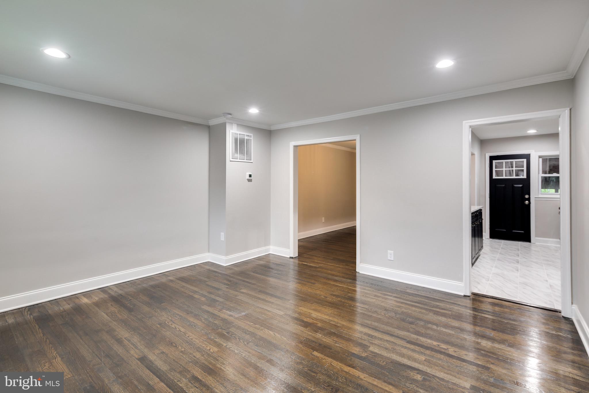1606 Northgate Road Baltimore, MD 21218 - Photo 4 of 33