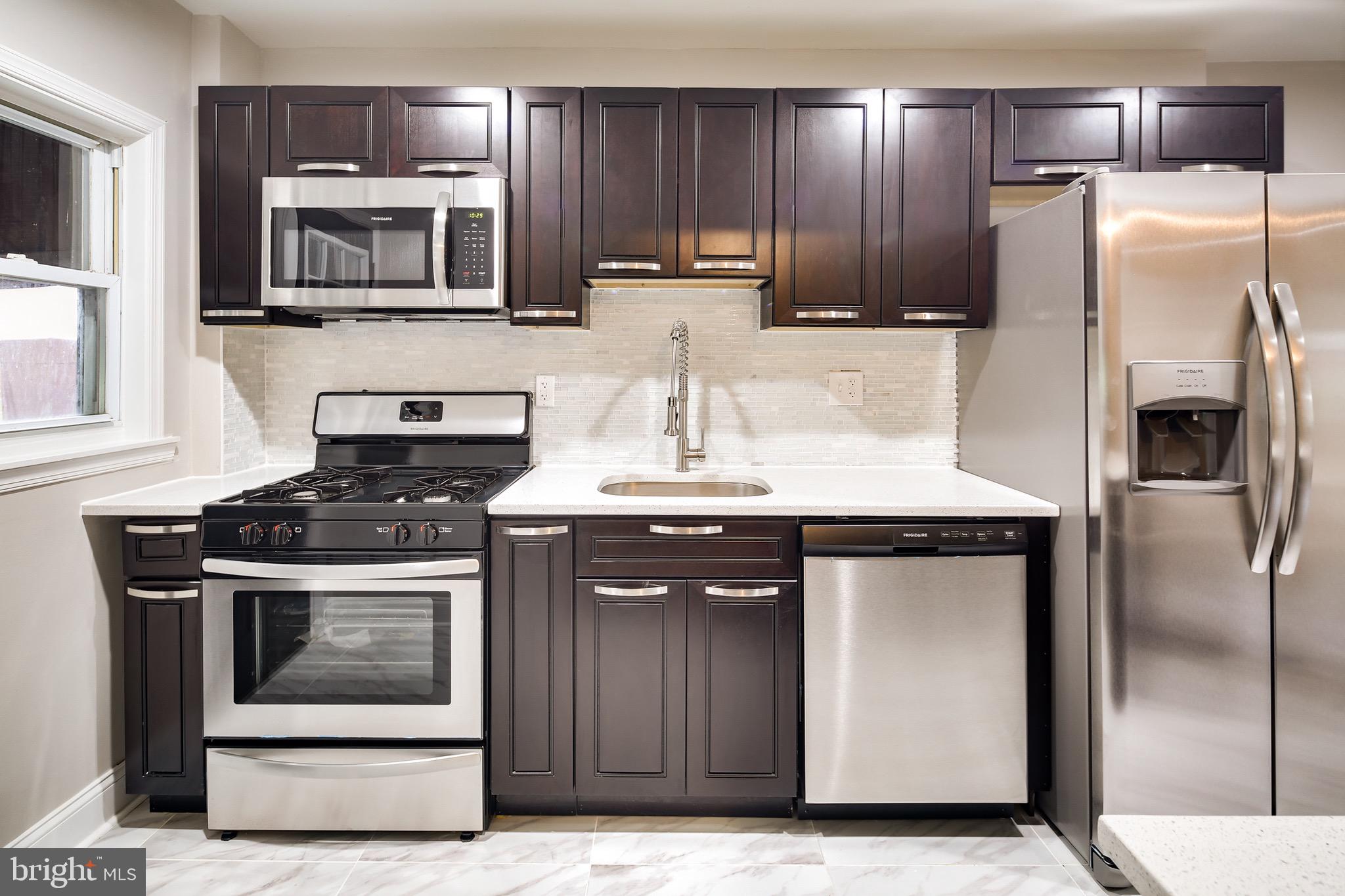 1606 Northgate Road Baltimore, MD 21218 - Photo 10 of 33