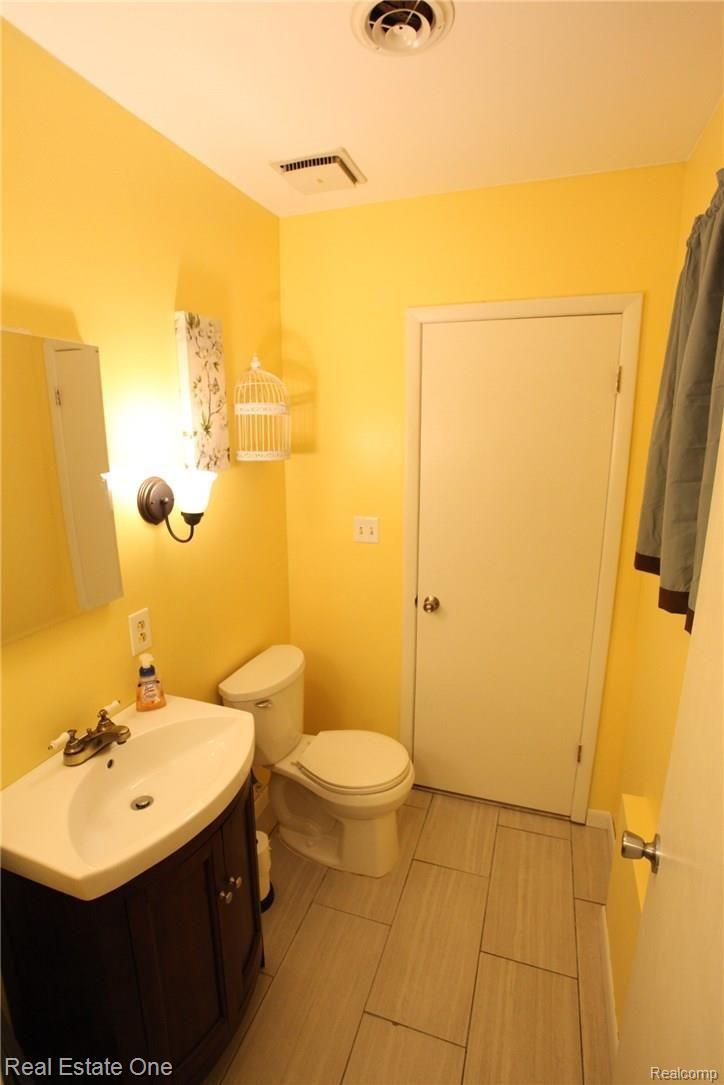 30315 Rockshire Avenue Farmington, MI 48334 - Photo 30 of 43 Rockshire139.JPG