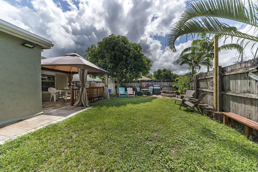 129 Banyan Circle Jupiter, FL 33458 - Photo 24 of 31 024-129BanyanCircle-Jupiter-FL-small
