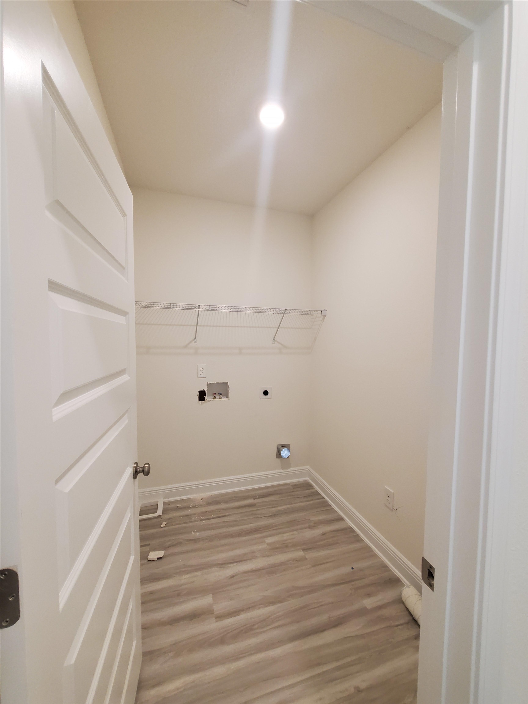 1119 Pencarro Boulevard Foley, AL 36535 - Photo 7 of 26 Laundry Room
