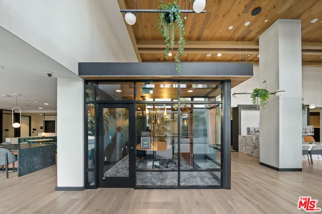 $4,195 | 250 East Broadway, Unit 538, Long Beach, CA 90802