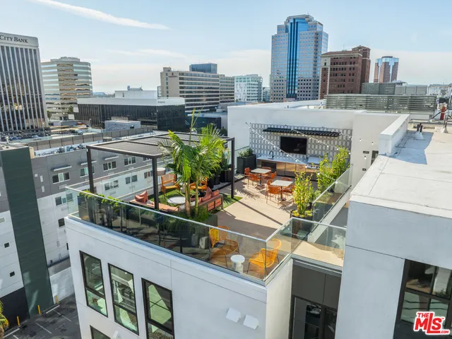 $4,195 | 250 East Broadway, Unit 538, Long Beach, CA 90802