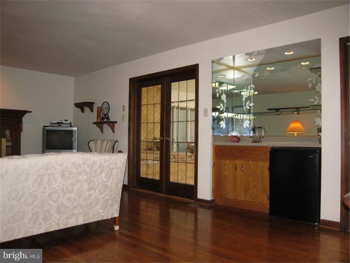 2031 Spring Valley Road Lansdale, PA 19446 - Photo 14 of 20 Wet Bar