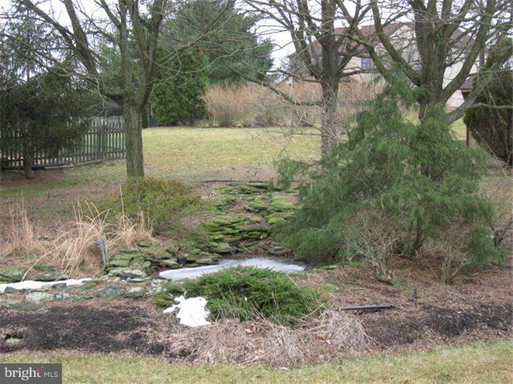 2031 Spring Valley Road Lansdale, PA 19446 - Photo 19 of 20 View in Back