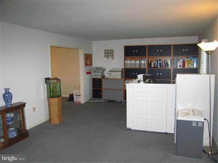 2031 Spring Valley Road Lansdale, PA 19446 - Photo 3 of 20 Living Room