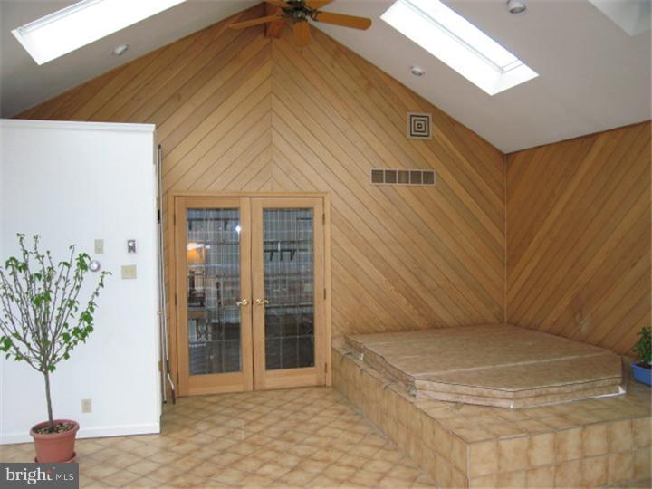 2031 Spring Valley Road Lansdale, PA 19446 - Photo 7 of 20 Sun Room