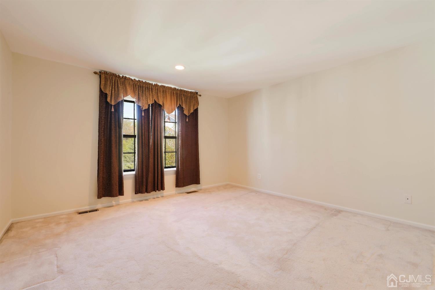 9 Inverness Drive Edison, NJ 08820 - Photo 14 of 19 Gallery Image 14