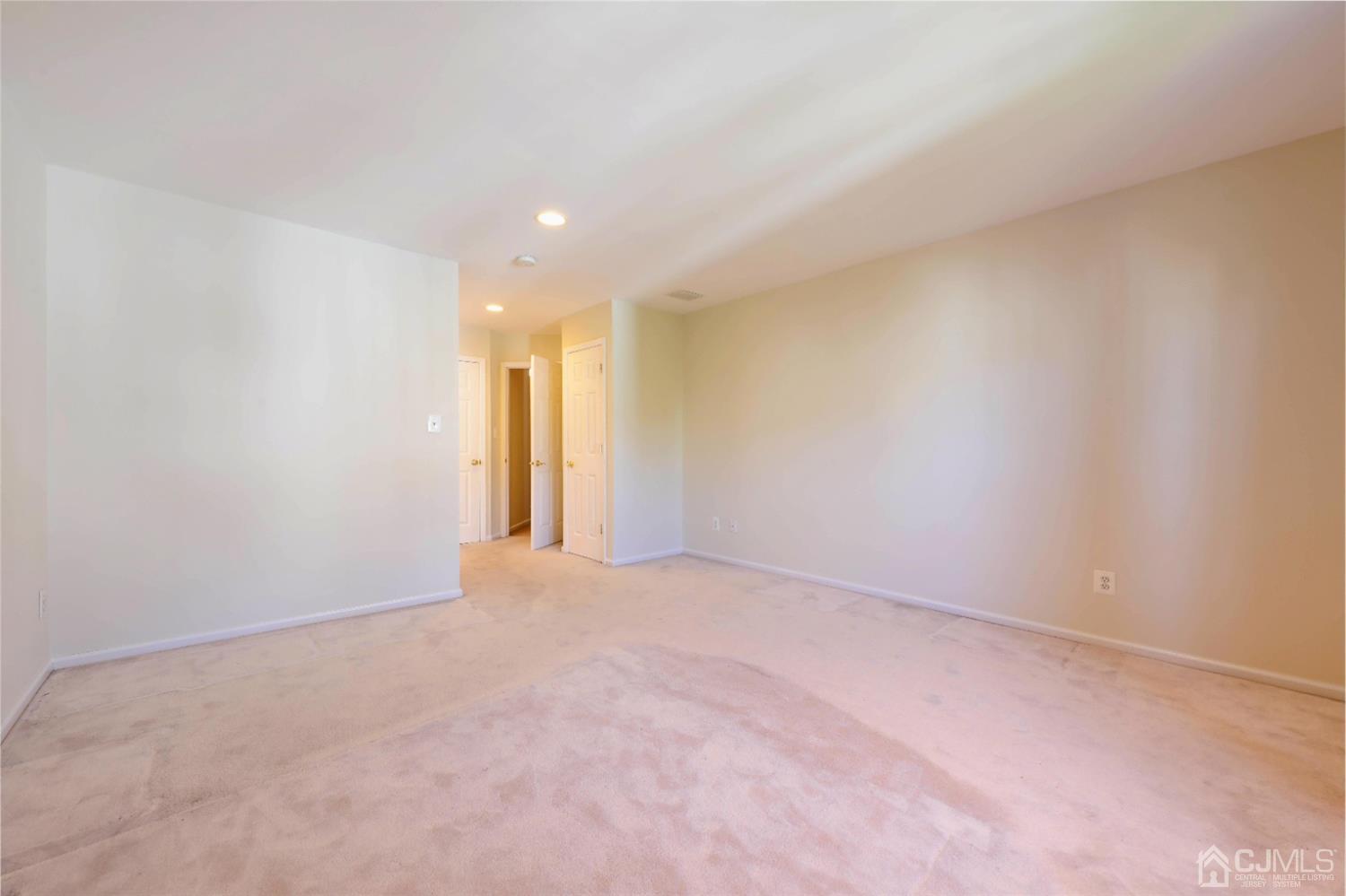 9 Inverness Drive Edison, NJ 08820 - Photo 15 of 19 Gallery Image 15
