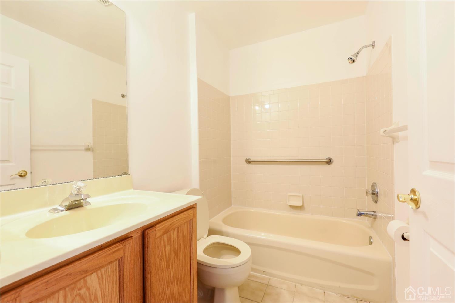 9 Inverness Drive Edison, NJ 08820 - Photo 18 of 19 Gallery Image 18