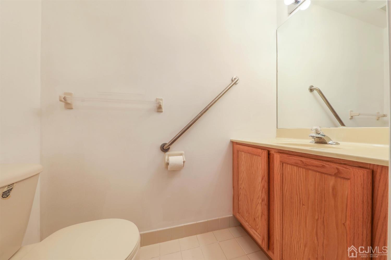 9 Inverness Drive Edison, NJ 08820 - Photo 9 of 19 Gallery Image 9