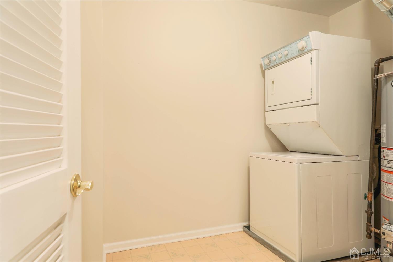 9 Inverness Drive Edison, NJ 08820 - Photo 10 of 19 Gallery Image 10