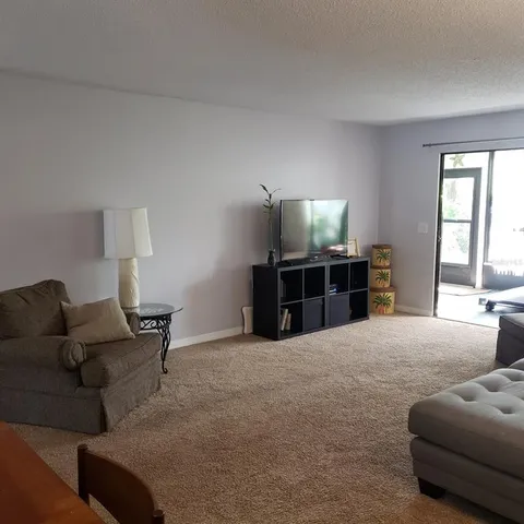 $2,500 | 108 Pinehurst Drive, Bradenton, FL 34210