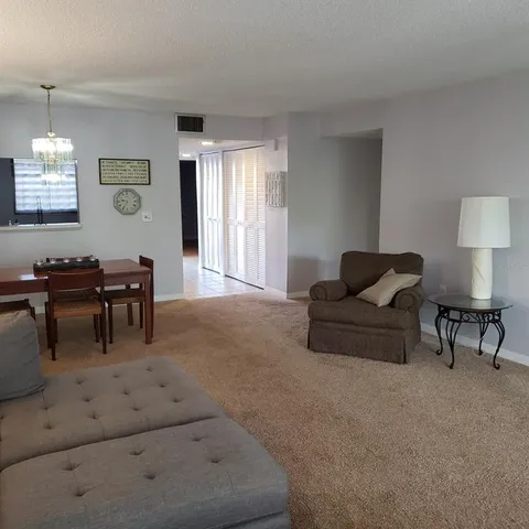 $2,500 | 108 Pinehurst Drive, Bradenton, FL 34210