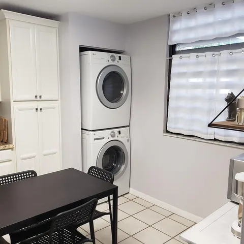 $2,500 | 108 Pinehurst Drive, Bradenton, FL 34210