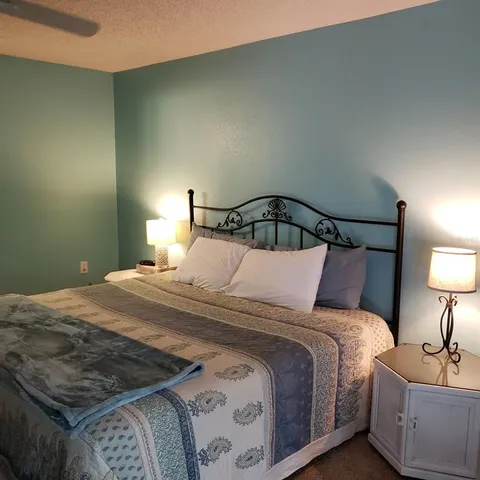 $2,500 | 108 Pinehurst Drive, Bradenton, FL 34210