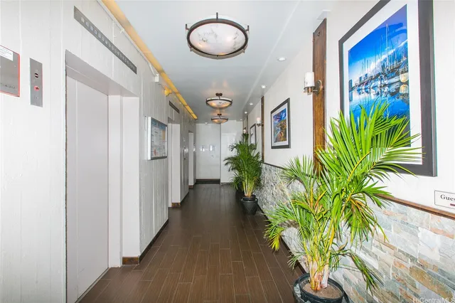 $188,000 | 3045 Ala Napuaa Place, Unit 302, Honolulu, HI 96818