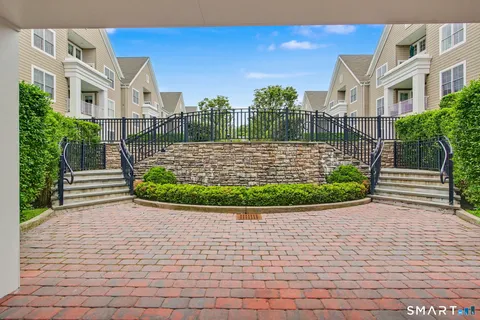 $850,000 | 77 Havemeyer Lane, Unit 324, Stamford, CT 06902